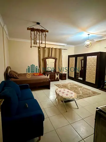 استوديو مفروشة شهري بالقاسمية أمام صن سيتي، 2700 درهم شامل الإنترنت، تأمين مسترد 600 درهم، متاحة من أول الشهر، قريبة من الخدمات.