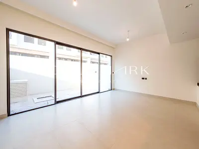 4 Bed TH | Close to Lagoon | Motivated seller
