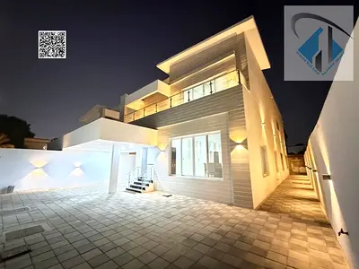 للبيع فيلا موقع مميز موصله ميه كهربا مكييفات مساحة 5 الاف قدم قريب جميع الخدمات
