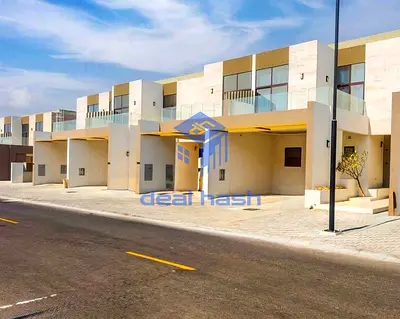 4 BR+MAID | CLOSE TO POOL | BRIGHT & SPECIOUS