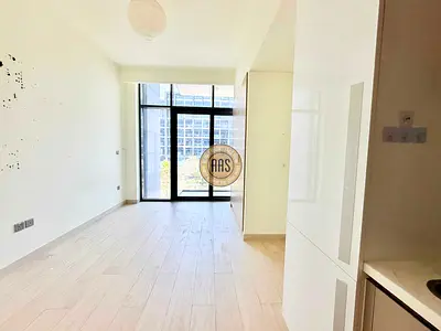 Boulevard view •• chiller free •• spacious layout •• very hot offer •• Ready to move