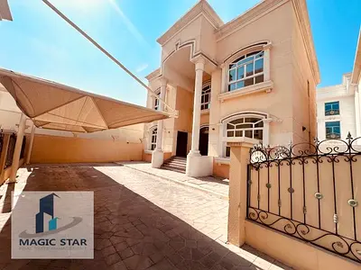 Excellent 5 bedroom villa + maid room / front and back yard