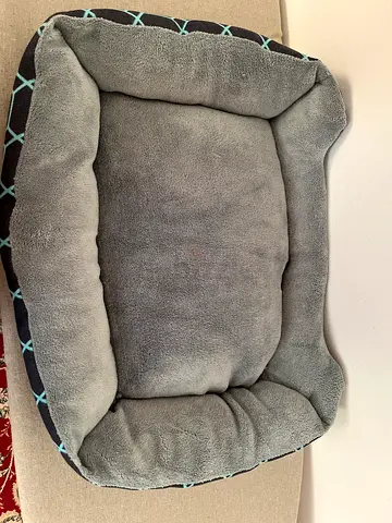 Soft Gray Small Pet Bed – Gently Used, Clean