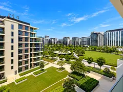 Spacious 2 BR Ensuite | Park View | Mid Floor |