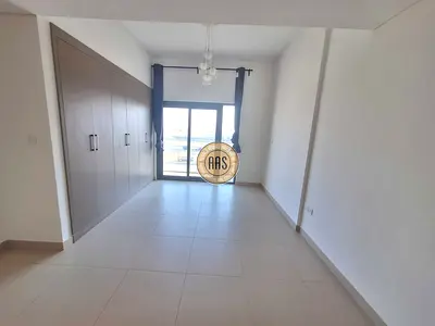 Luxurious Huge Studio Flat Available With Kitchen Appliances