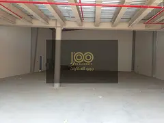 Ready-to-use warehouse with 50 kW electricity supply, located in Umm Al Thaoub, Umm Al Quwain; suita