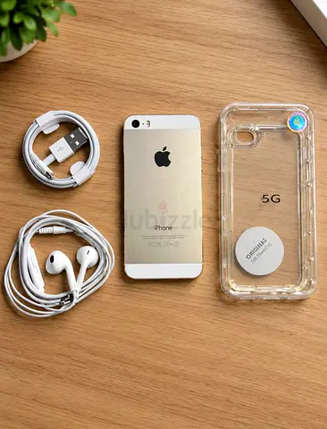 Apple IPhone 5S Gold With Accessories