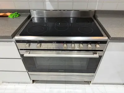 Siemens iQ700 Electric Cooking Range ,90Cm DELIVERY + WARRANTY