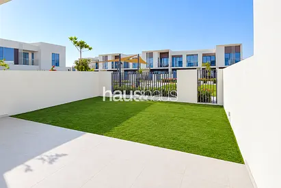 Park Facing | Straight Kitchen | Landscaped