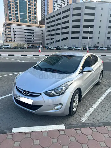 Hyundai Elantra 2012 1.8L GL GCC Specs