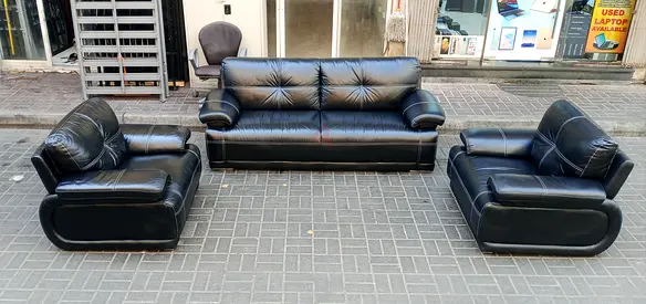 Black Leather 3-Seater Sofa with Two Matching Armchairs