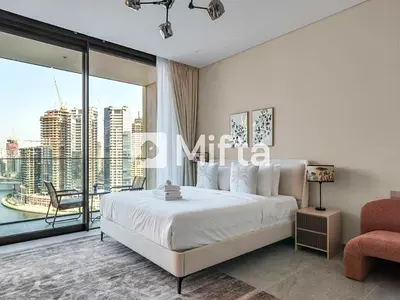 Great Deal | Studio | Sleek Waterfront Living