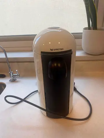 Necessary Vertuoplus coffee machine/ Cream-white