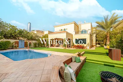 Fully Furnished | Upgraded | Large Plot