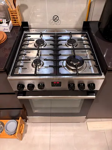 Stainless Steel 4-Burner Gas Range with Oven - Good Working Condition