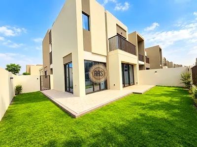 Luxury 4BR + Maid | Prime Community | Near All Amenities | La Violeta 2