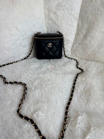 Chanel mini caviar quilted chain-strap shoulder bag in black color