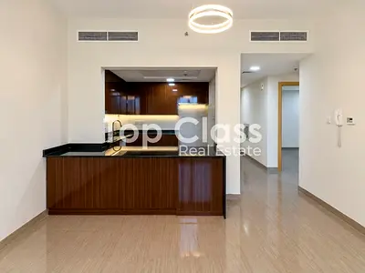 1 Bed + Huge Storage | Park View | Vacant