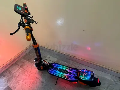 Kugoo e10 max Electric Scooter — RGB Deck, Good Condition