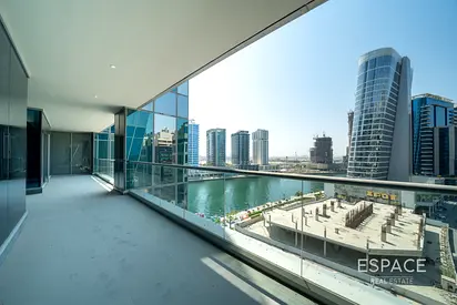 Brand New | Spacoius | Canal View