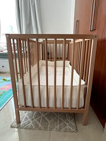 IKEA SNIGALAR BABY BED + TABLE CHANGE + MATRESS + PROTECTION