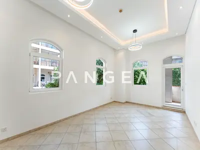 Vacant | Ground Floor | Kitchen Equipped