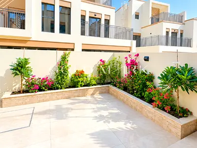 Landscaped Garden| Bright and Spacious|Near Lagoon