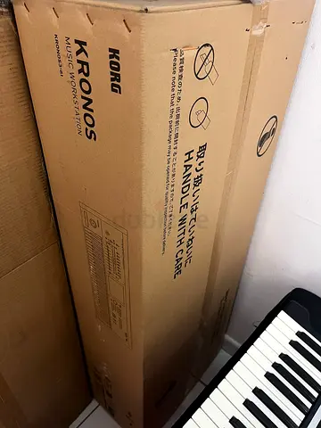 متوفر للبيع جديد Korg Kronos 3