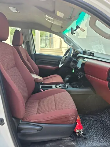 Toyota Hilux // Automatic gear // 4 WD Drive // Gcc space // No Accident // Good conditions