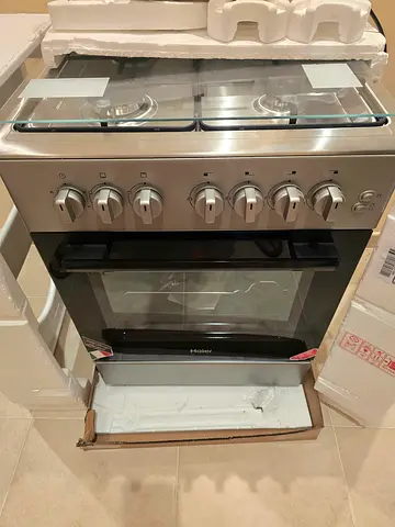Brand new-Haier cooking range cooker