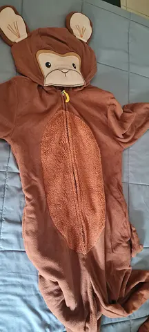 Adult size Halloween costume as new