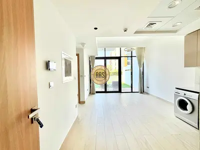 Chiller free •• spacious layout •• Ready to move •• very hot offer