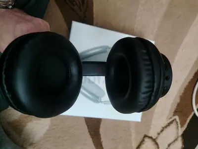Black Over-Ear Wireless Headphones - Good Condition
