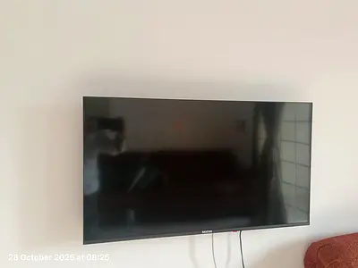 40" HD LED TV / ANDROID 14 - Wall Mounted, Good Working Condition With 3 Year warranty
