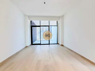 Brand New | U shape kitchen | Huge layout |