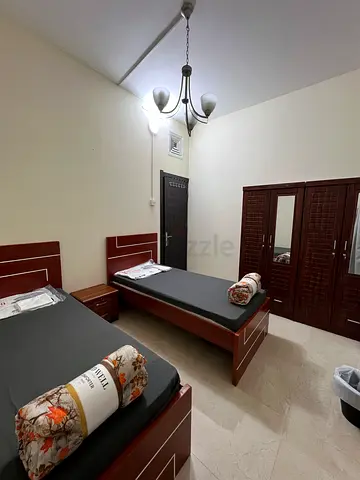 مطلوب شاب للمشاركة في غرفه ببلكونه في jvc