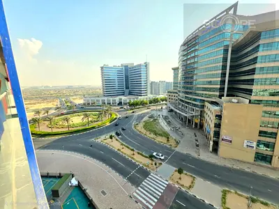 Spectacular Open View, Large Studio, High Floor !