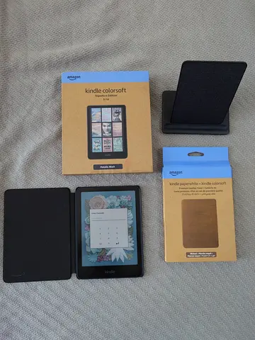 Amazon Kindle Colorsoft Signature Edition 32GB (2024 model) with Leather Cover and Charging Stand