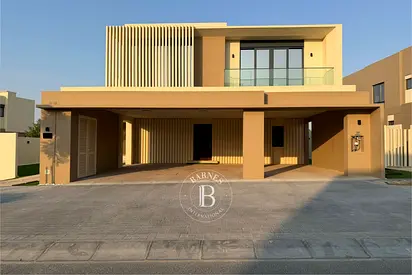 Elevated location | Central park | Call for options