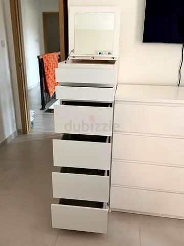 IKEA Drawer Dressing Table for Sale – Good Condition.
