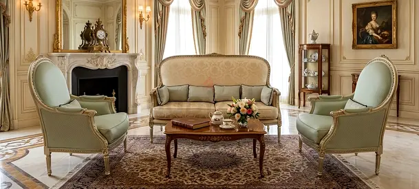 Classic 3+1+1 Sofa Set – Good Condition

Beautiful classic 3+1+1 sofa set in cream and mint green wi