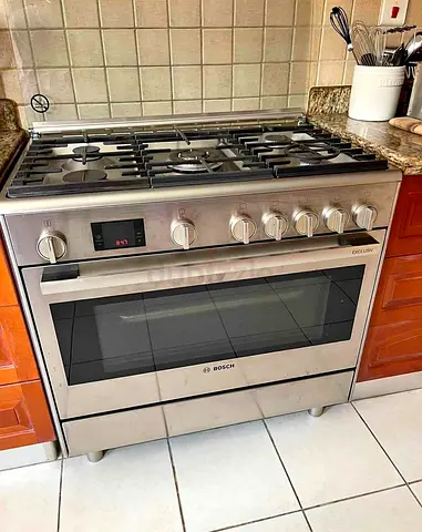 Bosch Series 6 Top gas oven Electric Cooker. Made Italy. 90Cm. Price 1550