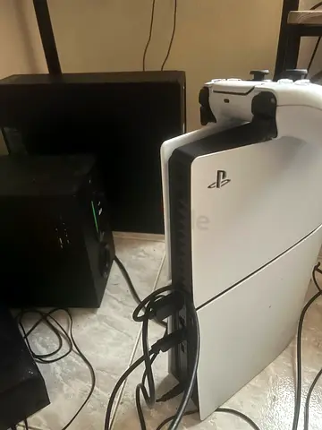 PlayStation 5 Console (White) with Controller - Good Condition