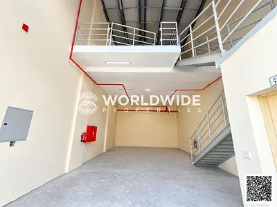مستودع جديد كلياً بمساحة 1,600 قدم مربع، يضم طابقاً ميزانين وقدرة كهربائية تبلغ 25 كيلوواط – منطقة الجرف 2، عجمان