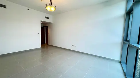 Bright 1 Bedroom Apartment | Sea View |Close to Metro