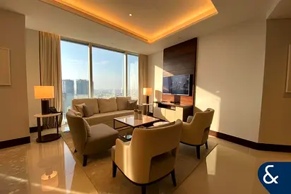 Exclusive | Sky Views | Downtown Dubai
