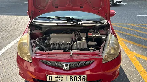 Honda Jazz DX 2005 GCC Specs