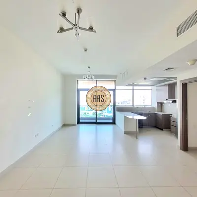 Chiller Free || Spacious 1-Bedroom Apartment || At Prime Location
