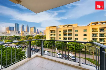 1 Bed+Study | Unfurnished | Vacant Mid November