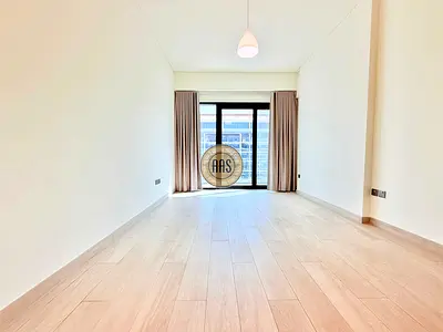 Boulevard view •• chiller free •• spacious layout •• very hot offer •• Ready to move